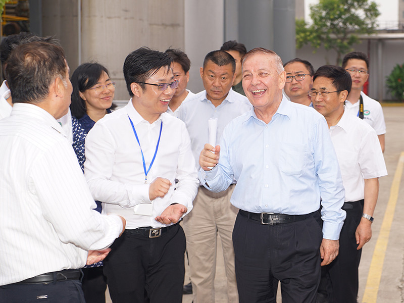 
2017年06月  全國人大常委會(huì)副委員長艾力更 • 依明巴海視察中器，肯定餐廚廢油脂“收、運(yùn)、處、用”一體化閉環(huán)作業(yè)模式